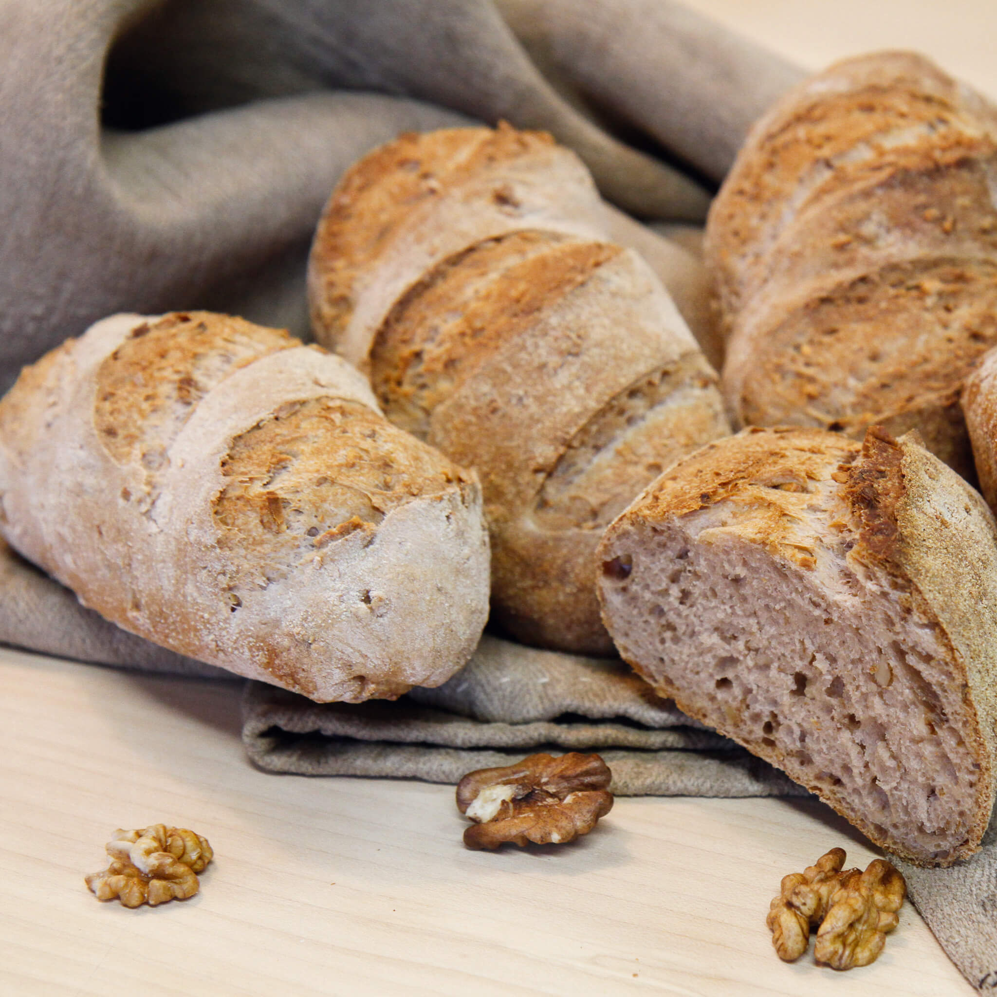 Baguettebroetchen Walnuss oder klassisch
